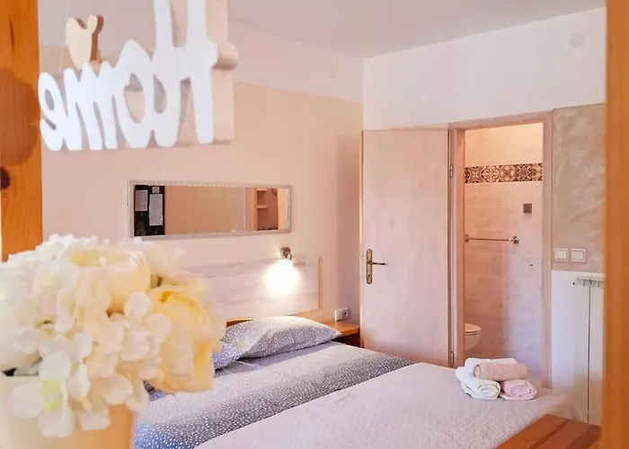 House Kate Ρόβινι